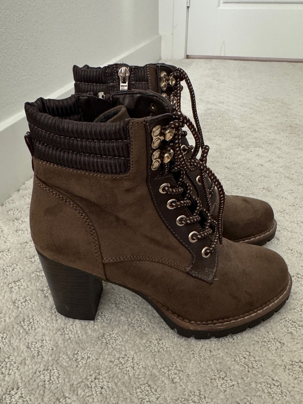 Women’s Brown Suede Lace-Up Heel Boots Size 7